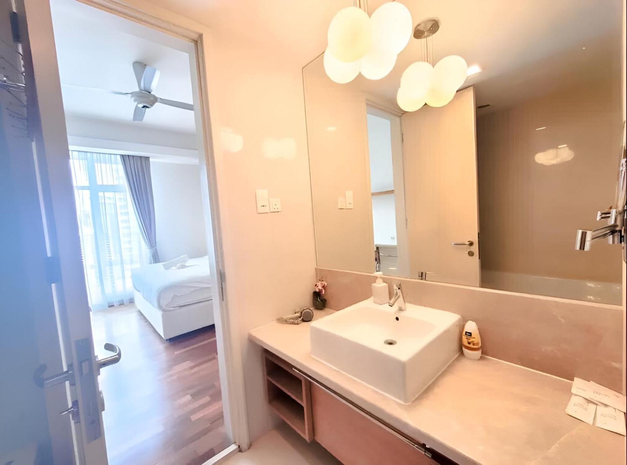 Premium At Lot 163 Fraser Place Klcc Kuala Lumpur